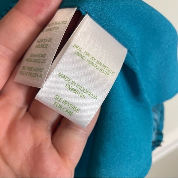 Lilly Pulitzer Florin Silk Top Teal Bay Silk Swirl Clip XXS NWT - Picture 9 of 9